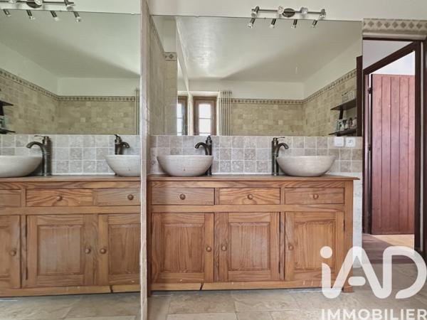 Maison à vendre 7 pièces 280 m² Saint-Cyr-sur-Mer