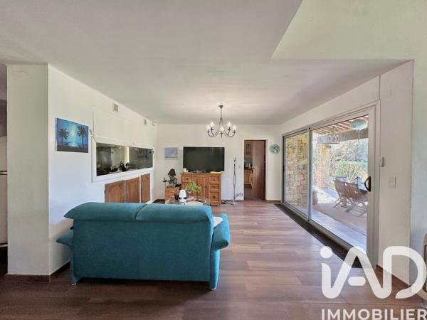 Maison à vendre 7 pièces 280 m² Saint-Cyr-sur-Mer