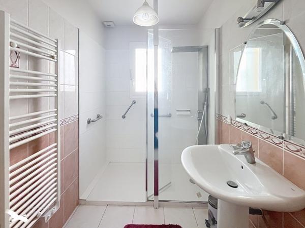 Maison 317 700 € Bergerac 5 p 145 m² DPE C