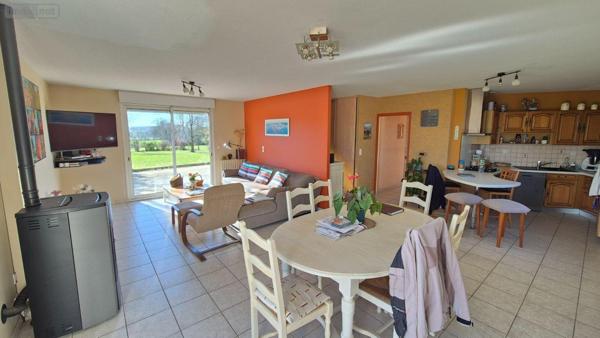 Pavillon à vendre à Gorron en Mayenne (53120), ref : 2896