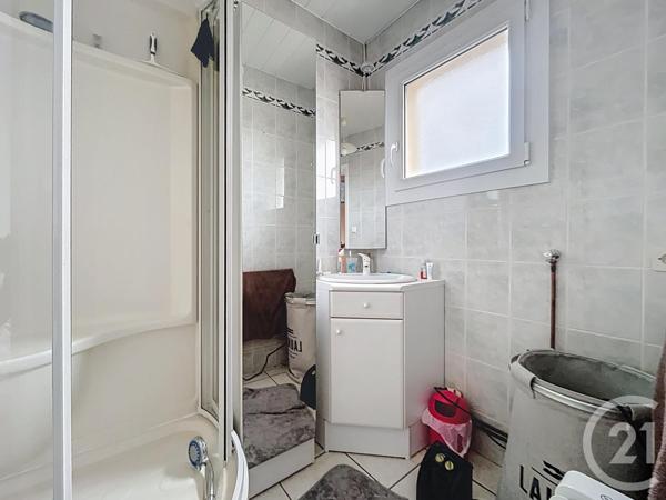 Appartement F2 à vendre  2 pièces - 28,63 m2 FREJUS - 83