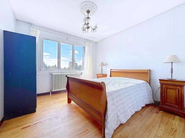 Au calme, maison individuelle avec grand terrain et vue dégagée