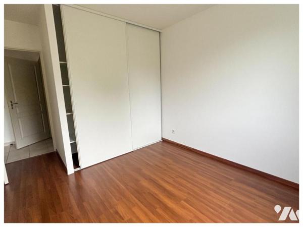 Appartement de type 3 deux stationnements ( un extérieur et un box en sous-sol)