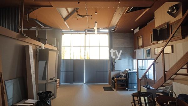 Immeuble
         1 pièce
        - 288 m² Exclusivité 207 000 € *