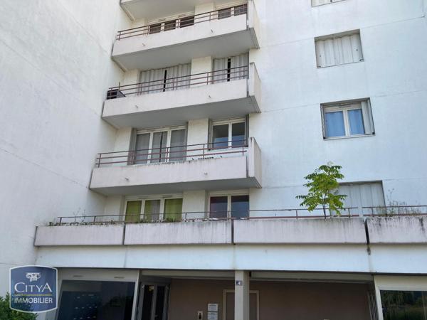 Location appartement Châlons-en-Champagne (51000) 2 pièces 51.5m²