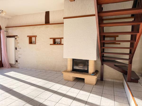 Maison de 1841, 3 ch, bureau, terrain de 16 ares