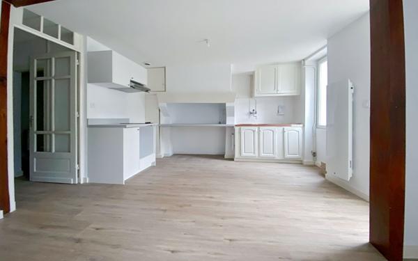 Appartement à louer    2 pièces • 56 m2 Mont-de-Marsan