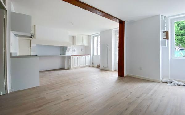 Appartement à louer    2 pièces • 56 m2 Mont-de-Marsan
