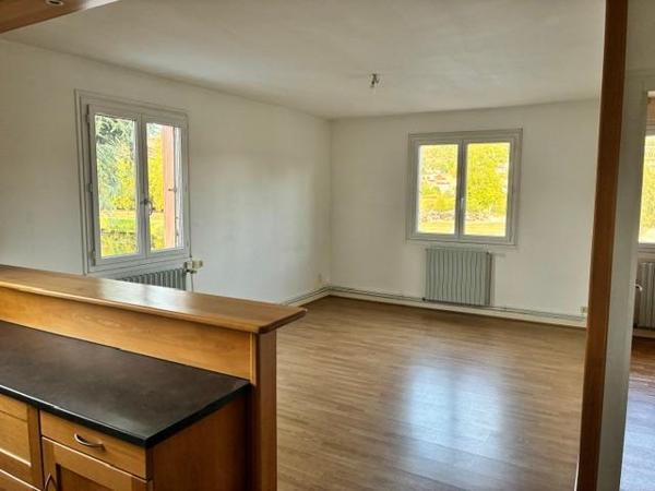Appartement 2 pièces de 47 m² à St just st rambert