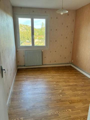 Appartement 2 pièces de 47 m² à St just st rambert