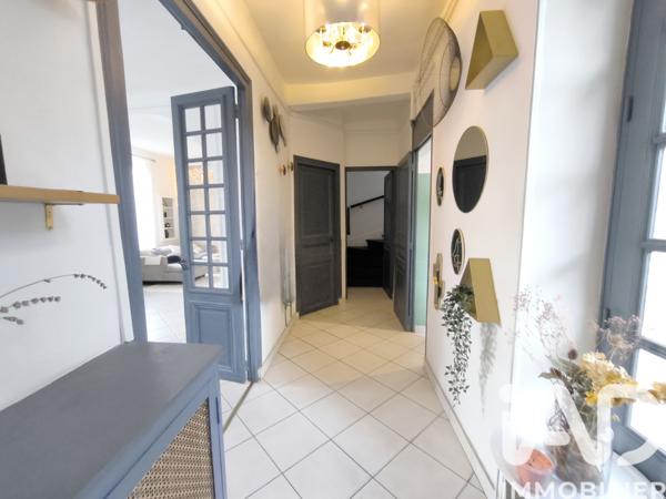 Maison à vendre 8 pièces 211 m² Boran-sur-Oise