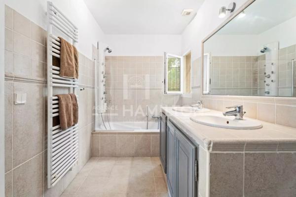 Villa de prestige au sein d’un domaine privé d’exception avec vu Biot