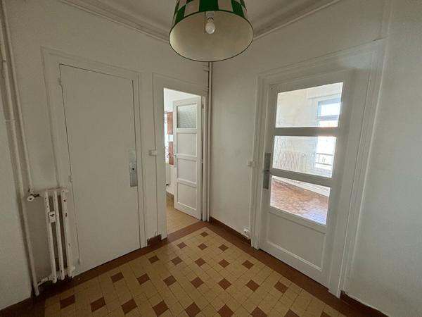 Appartement à louer Nantes : 2 pièces, 54m² avec 1 chambre(s) à 747€ - AJP Immobilier Nantes Est