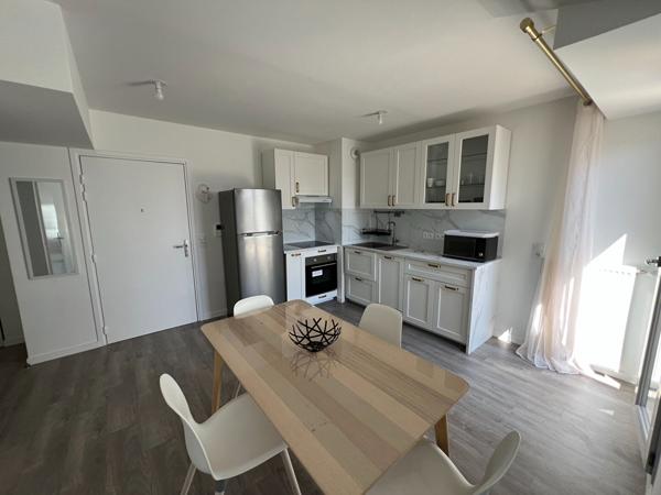 Appartement 2 pièces neuf à louer au dernier étage à Neuilly-sur-Marne