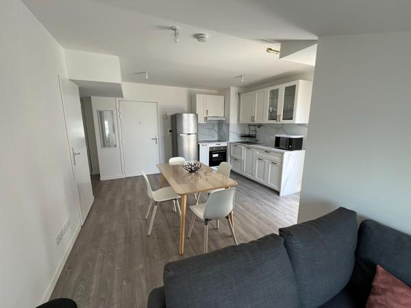 Appartement 2 pièces neuf à louer au dernier étage à Neuilly-sur-Marne