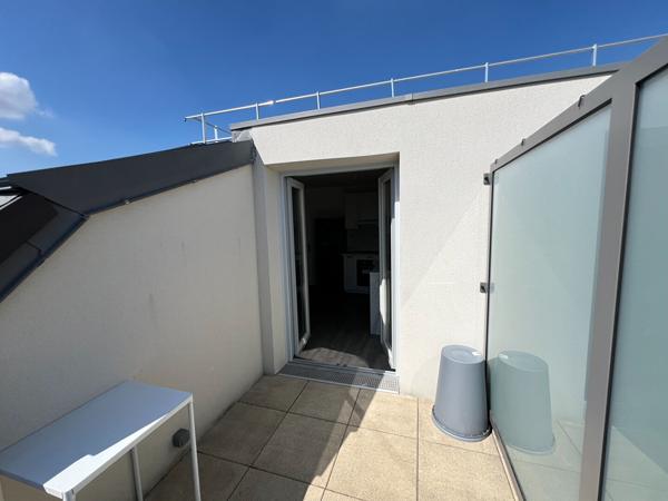 Appartement 2 pièces neuf à louer au dernier étage à Neuilly-sur-Marne