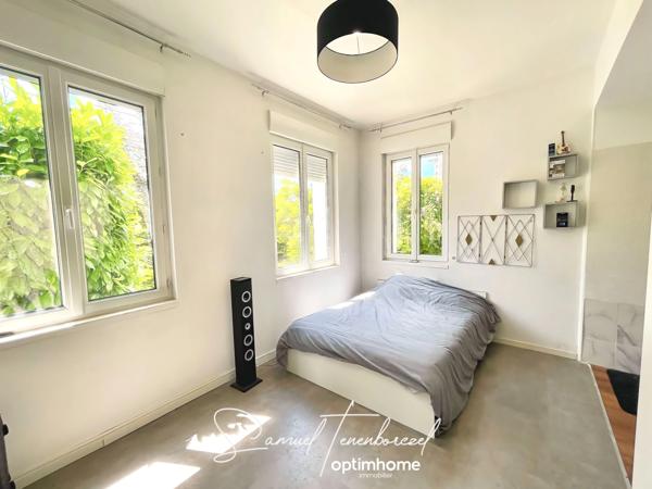 Appartement haussmannien de 102 m² avec cheminée, parking et extérieur – ROUEN (76000)
