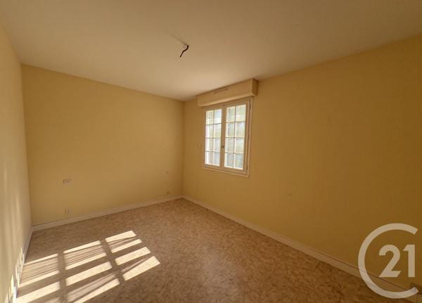 Maison à vendre  5 pièces - 135 m 2   ST OUEN DES TOITS  - 53