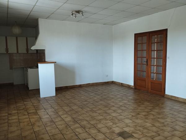 APPARTEMENT CHALONNES-SUR-LOIRE 3 pièce(s) 67 m2