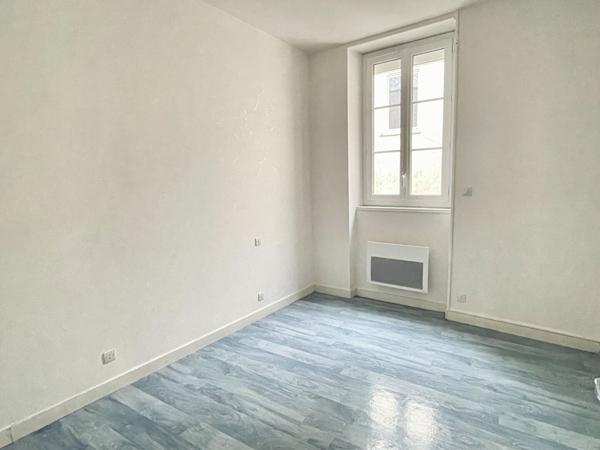 APPARTEMENT CHALONNES-SUR-LOIRE 3 pièce(s) 67 m2