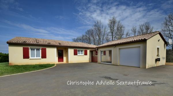 Lalinde proche ,maison plain pied 4 chambres 120 M2 plus bureau et garage sur 4 000 M2