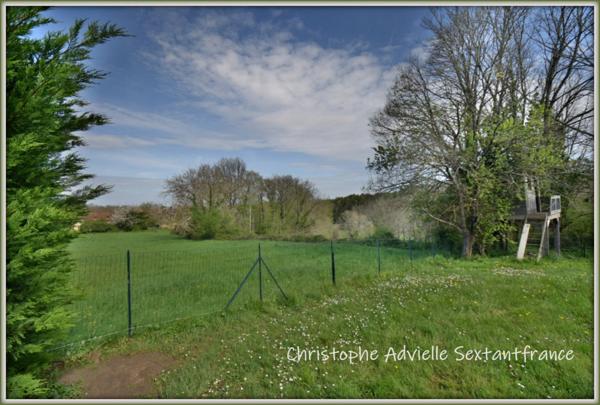 Lalinde proche ,maison plain pied 4 chambres 120 M2 plus bureau et garage sur 4 000 M2