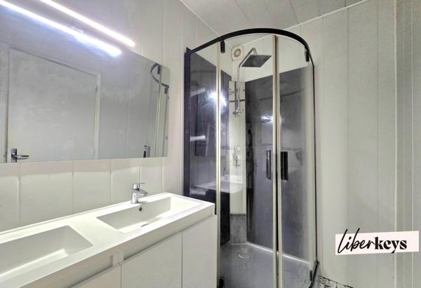 Appartement T5 avec balcon et place de parking