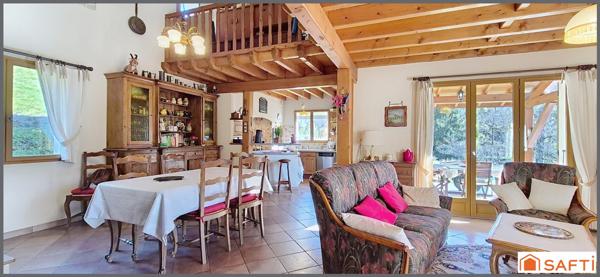 VILLA TRADITIONNELLE TRÈS SOIGNÉE DE 1998.