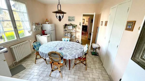 Maison Familiale sur terrain de 1385 m2, surface au sol de 191m2