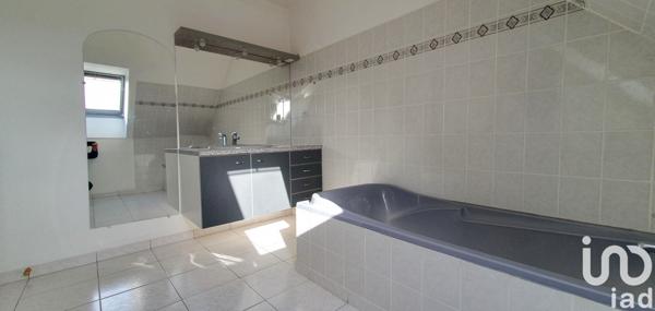 Pavillon 7 pièces de 148 m² à Ponts (50300)