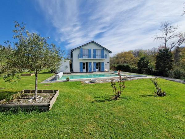 Belle Béarnaise rénovée en position dominante