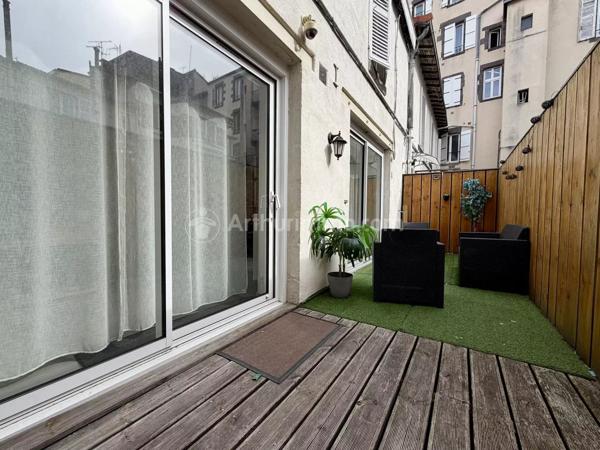 Vente                                                      Appartement
                        
                     4 pièces                      97 m2                     à Clermont-Ferrand