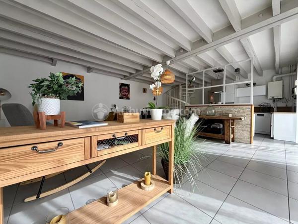 Vente                                                      Appartement
                        
                     4 pièces                      97 m2                     à Clermont-Ferrand
