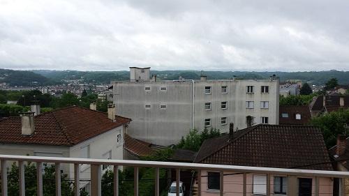 HOPITAL - Dans une jolie résidence sur les hauteurs ...