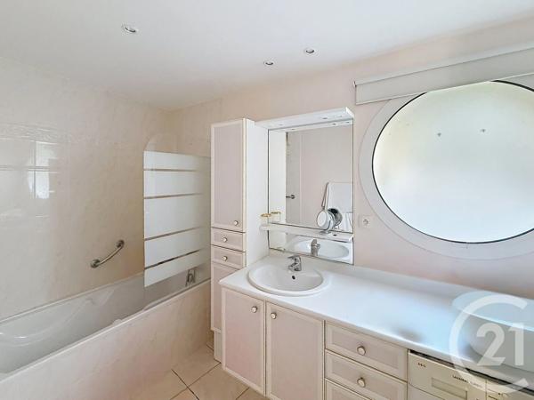 Appartement à vendre  3 pièces - 69,75 m 2   LA BAULE  - 44