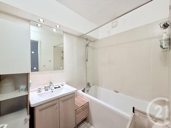 Appartement F4 à vendre  4 pièces - 84,73 m2 PARIS - 75014