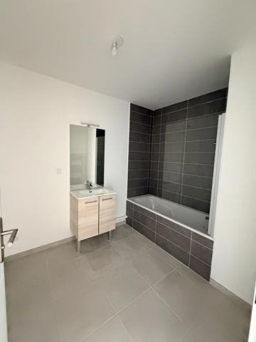 DIJON RESIDENCE PARC DRAPEAU TRES BEAU T3 NEUF DE 62.56 M2 AVEC TERRASSE