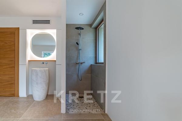 Maison rénovée à 5 mn du centre ville d’Aix-en-Provence, au cœur du très prisé site des Pinchinats