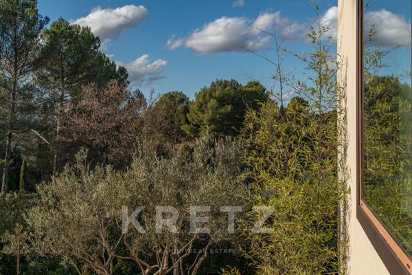 Maison rénovée à 5 mn du centre ville d’Aix-en-Provence, au cœur du très prisé site des Pinchinats