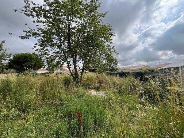 Achat terrain près de CLAVETTE - 390 m² - 135 000 €