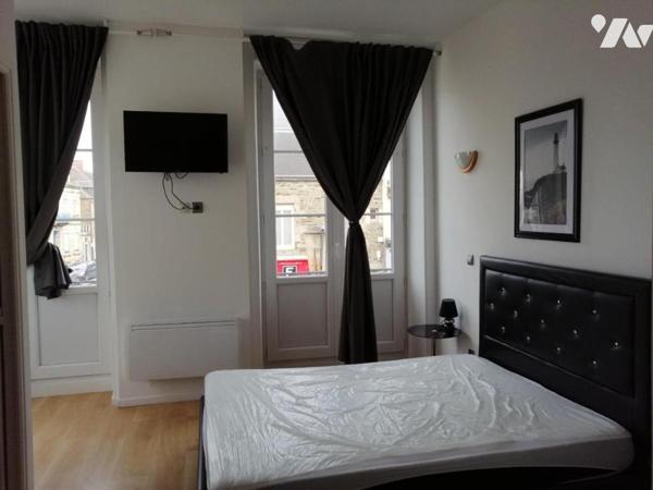 Immeuble centre ville de PONTORSON.