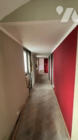 Immeuble à usage commercial et d'habitation