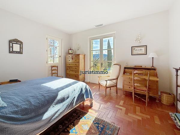 Vaison-la-Romaine (84110) AUX PORTES DE VAISON-LA-ROMAINE - PROPRIETE EN PIERRE SUR TERRAIN 8 500 m² AVEC PISCINE