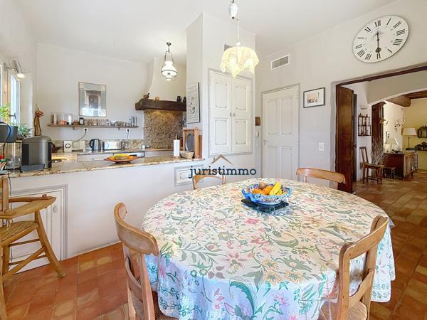 Vaison-la-Romaine (84110) AUX PORTES DE VAISON-LA-ROMAINE - PROPRIETE EN PIERRE SUR TERRAIN 8 500 m² AVEC PISCINE