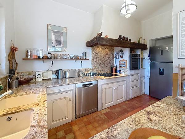 Vaison-la-Romaine (84110) AUX PORTES DE VAISON-LA-ROMAINE - PROPRIETE EN PIERRE SUR TERRAIN 8 500 m² AVEC PISCINE