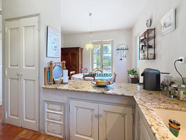 Vaison-la-Romaine (84110) AUX PORTES DE VAISON-LA-ROMAINE - PROPRIETE EN PIERRE SUR TERRAIN 8 500 m² AVEC PISCINE