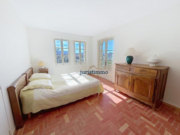 Vaison-la-Romaine (84110) AUX PORTES DE VAISON-LA-ROMAINE - PROPRIETE EN PIERRE SUR TERRAIN 8 500 m² AVEC PISCINE