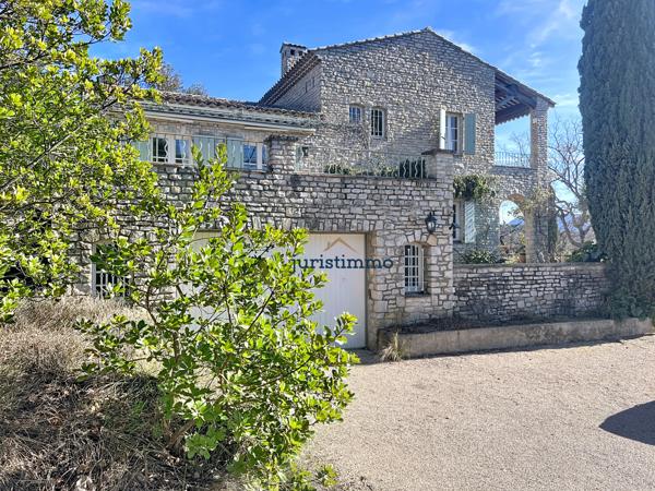 Vaison-la-Romaine (84110) AUX PORTES DE VAISON-LA-ROMAINE - PROPRIETE EN PIERRE SUR TERRAIN 8 500 m² AVEC PISCINE