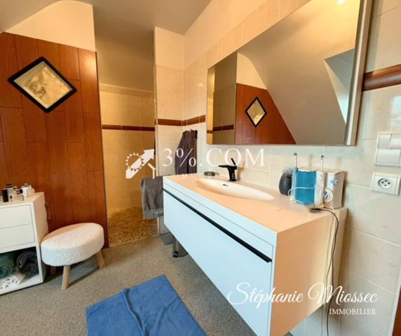 Maison 8 pièce(s) 6 chambre(s) 280 m²