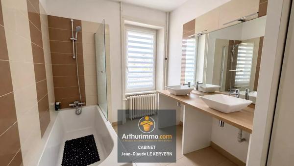 Vente                                                      Maison
                        
                     6 pièces                      132 m2                     à Saint-Brieuc